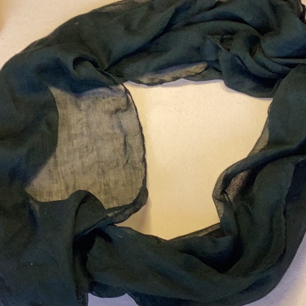 FINAL SALE PRICE Scarves, Bandana & Hankie Lot of 7 - Picture 8 of 11